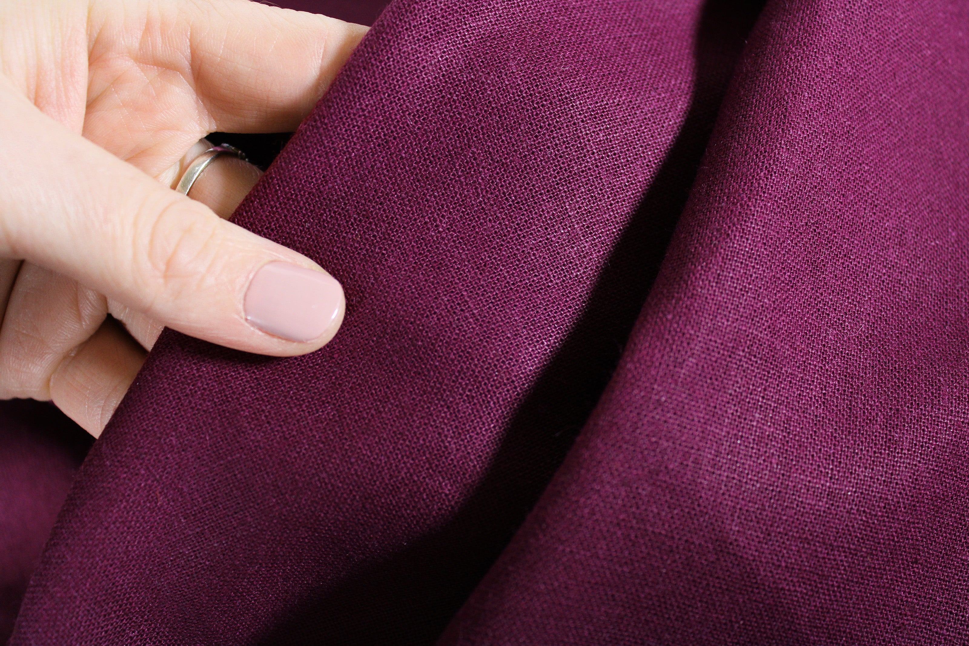 WHOLESALE Linen Fabric USA / Linen Fabric Wholesale Direct / Linen by the Bolt / Dark purple linen fabric