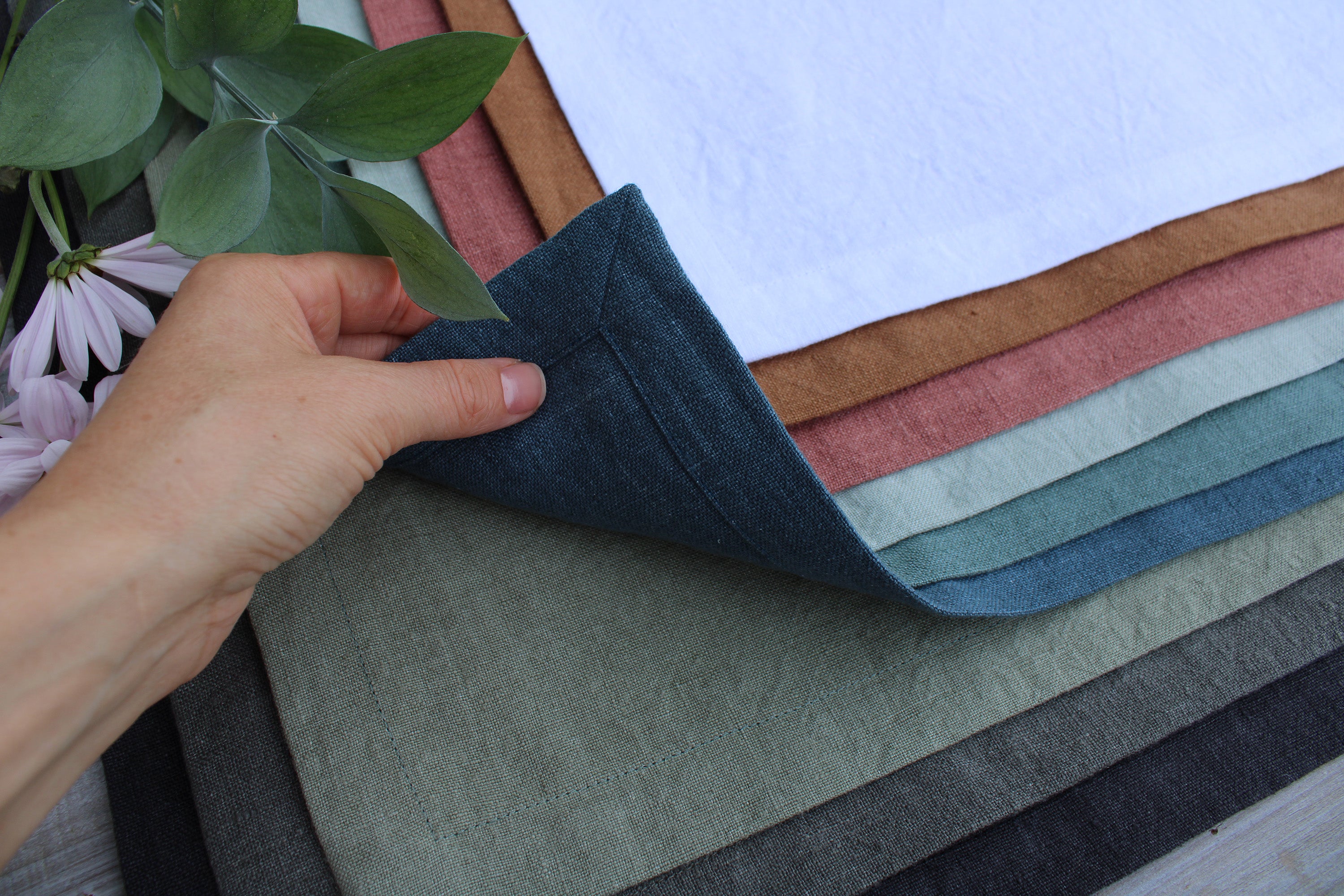 100% Linen placemats Heavyweight Prewashed 13x16''/ Handmade in the US