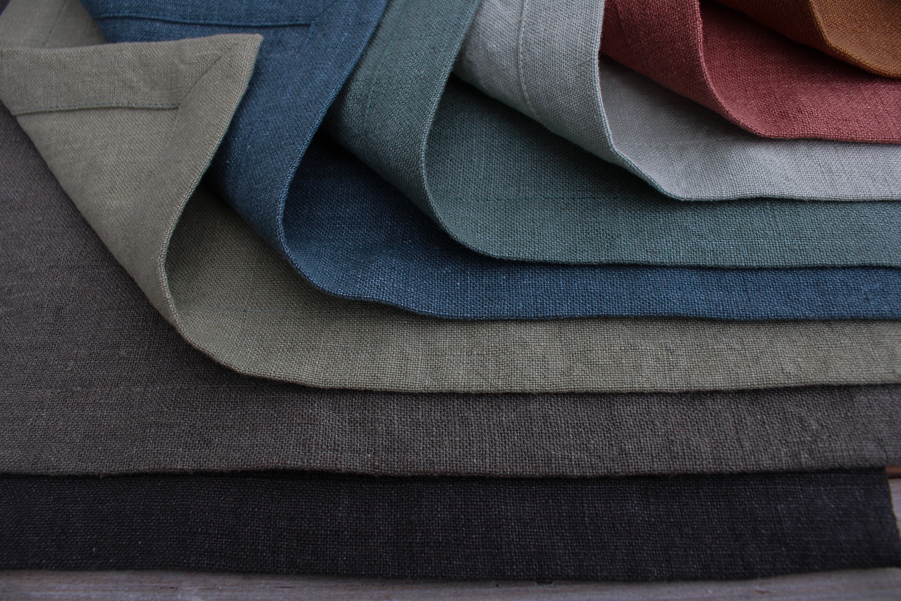 100% Linen placemats Heavyweight Prewashed 13x16''/ Handmade in the US