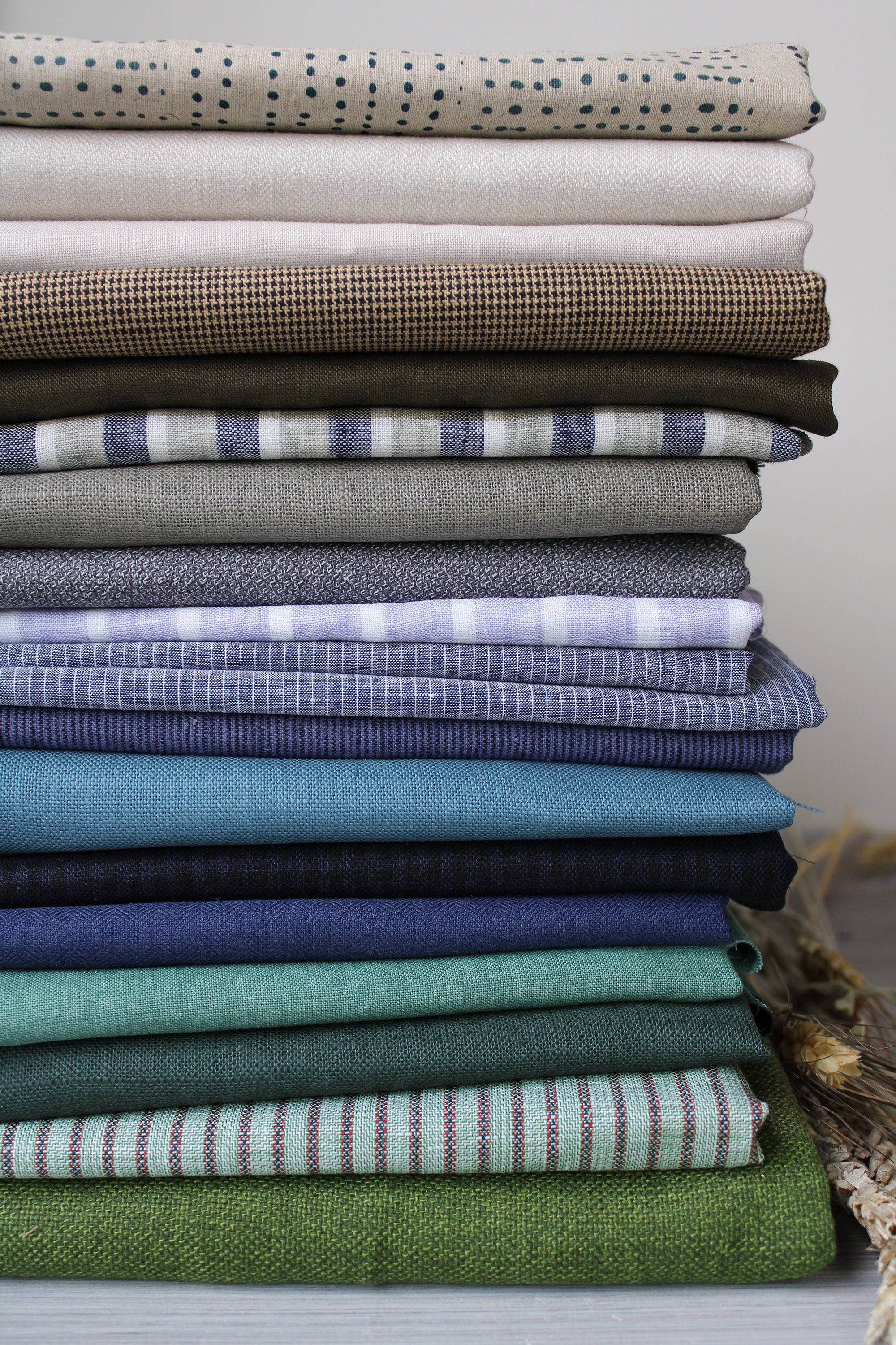 Linen fabric by the yard for Clothing, Curtains / Lightweight - Medium weight linen fabric European flax